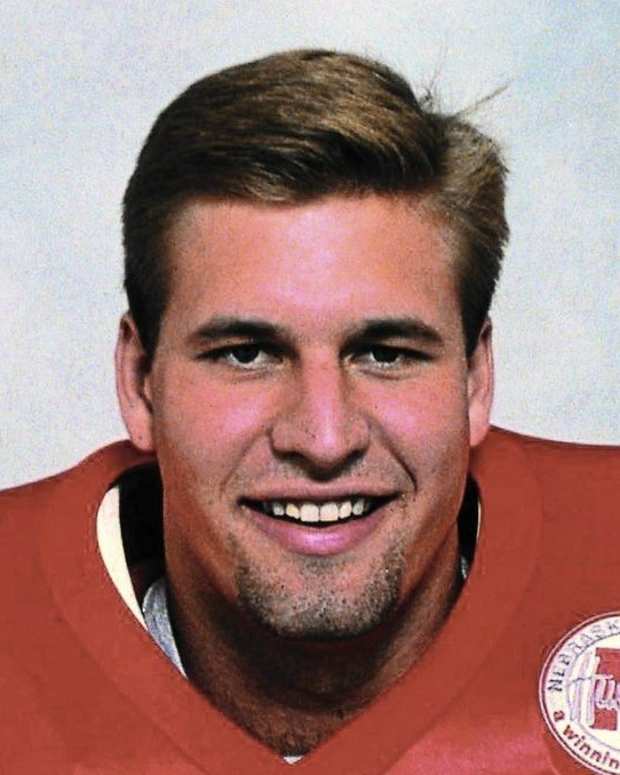 Trev Alberts, Nebraska football outside linebacker